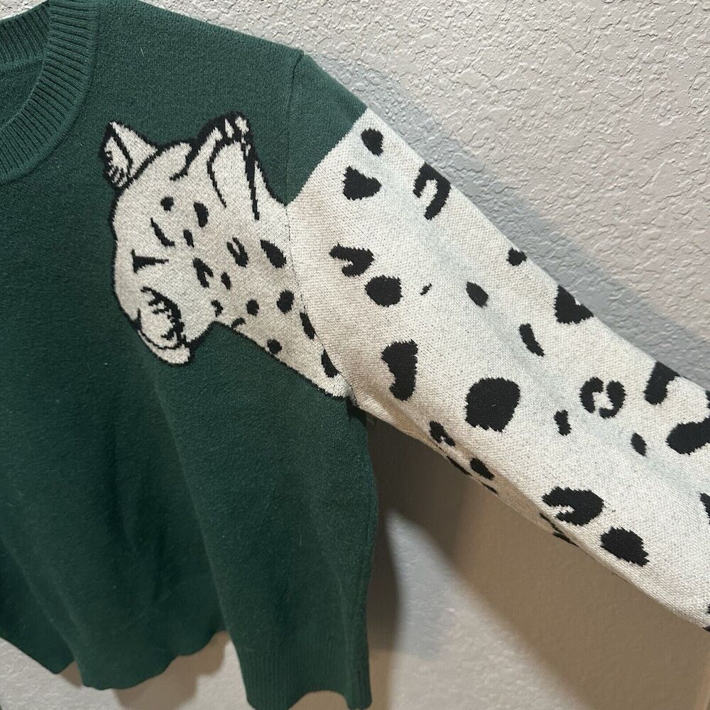 Women’s Snow Leopard Sleeve Sweater Green White Size Medium - Picture 4 of 6